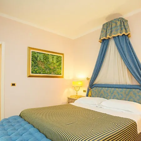 Grand Politi 4*