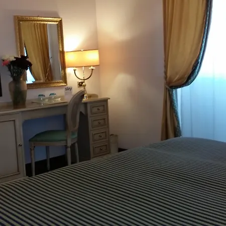 Grand Politi Ξενοδοχείο