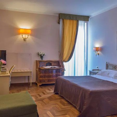 Grand Politi Ξενοδοχείο 4*